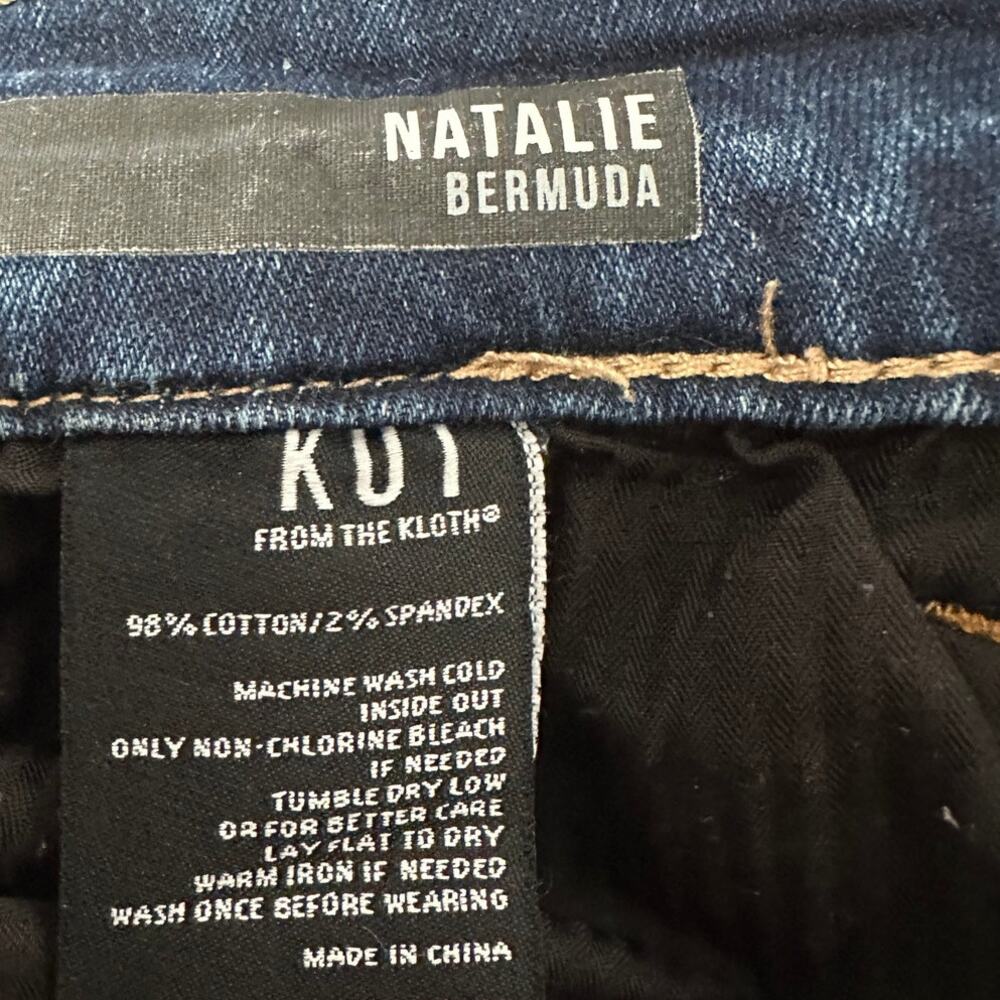 Kut from the Kloth Natalie Bermuda Shorts Women's 14 Medium Wash Raw Hem Denim - Picture 4 of 5